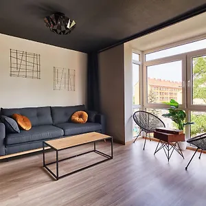 Design - Zentral - Parken Apartment