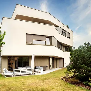 Neu! Gästezimmer In Mit Dach-terrasse Privatunterkunft